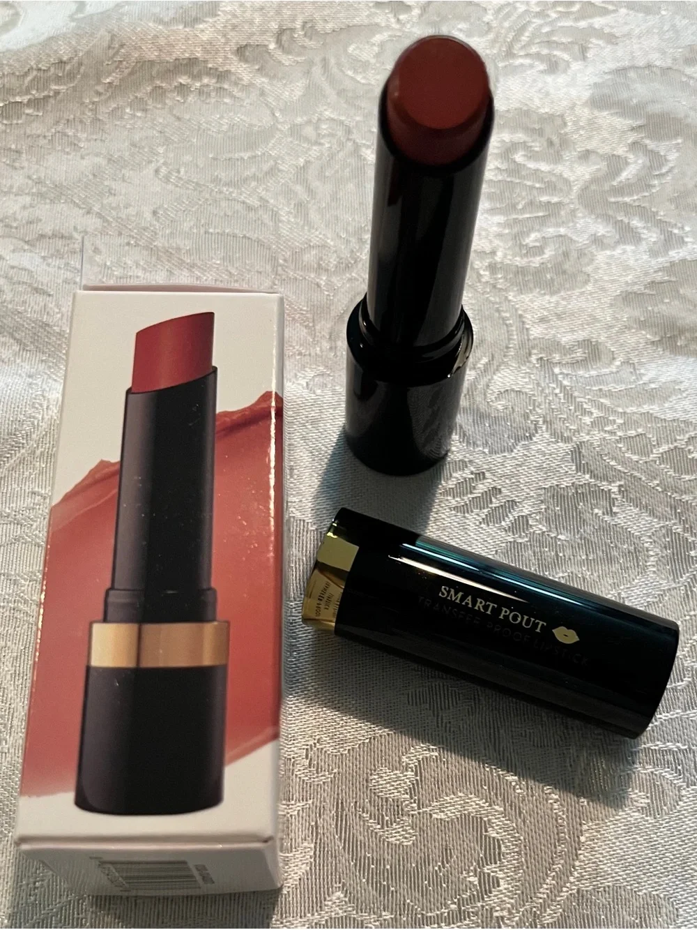 Laura Geller Smart Pout Transfer-Proof Lipstick - Clever